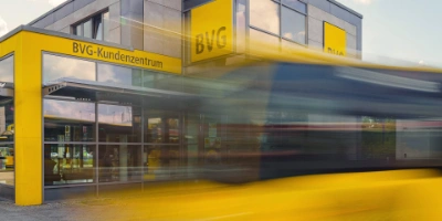 Blick auf ein großes Kundenzentrum der BVG.